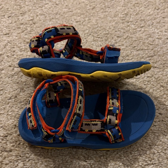 Teva Kids Sandals in Blue and Red Pattern - Picture 2 of 4
